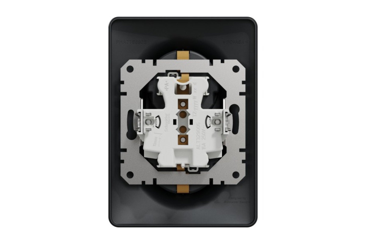 Подвійна розетка з заземлення та зі шторками Чорний Sedna Design (SDD314221)