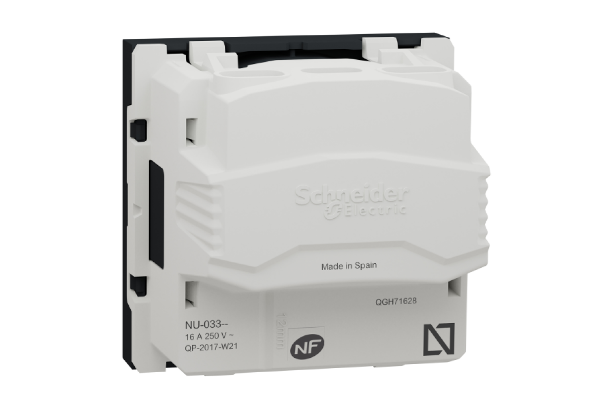 Розетка без з/к зі шторками 16А гвинтові зажими, 2 м ант (NU303354)