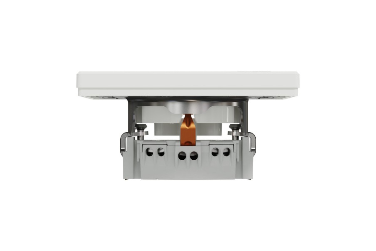 Розетка з заземленням Біла Asfora (EPH2900121)