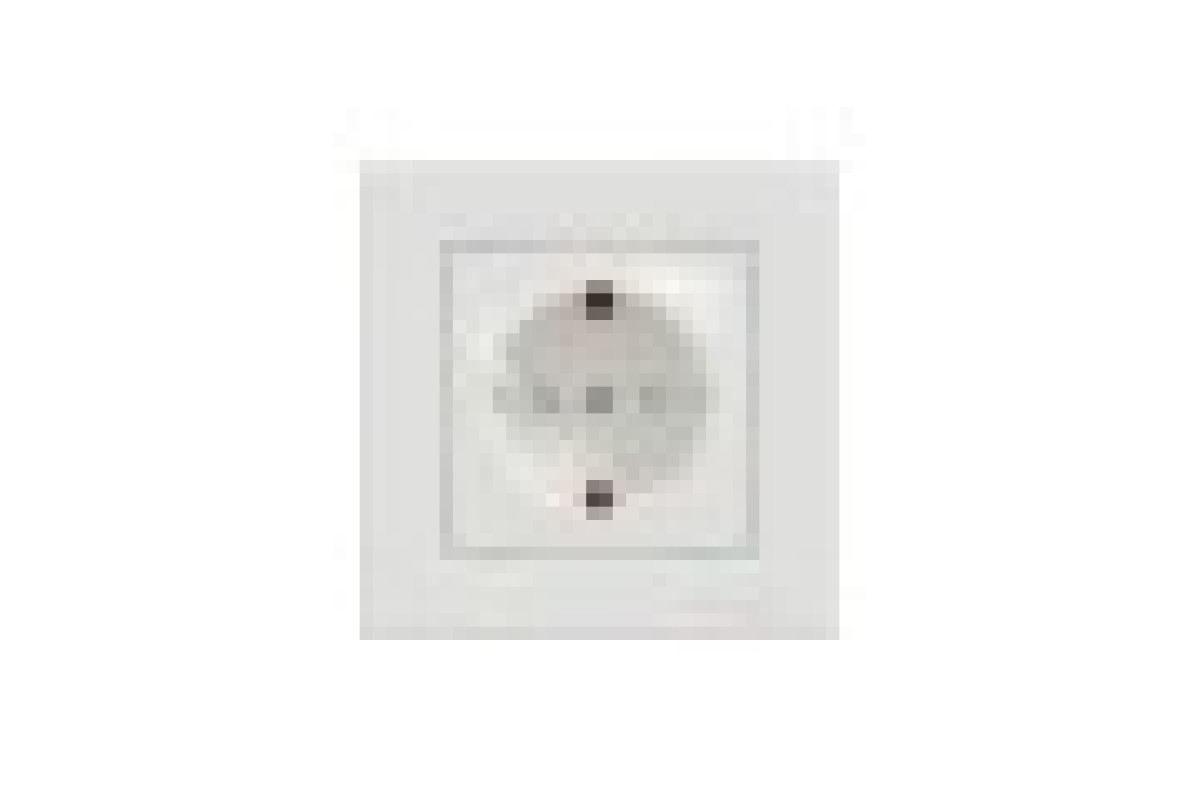 Розетка з заземленням з захисними шторками Біла Asfora (EPH2900221)