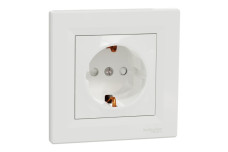 Розетка з заземленням з захисними шторками Біла Asfora (EPH2900221)