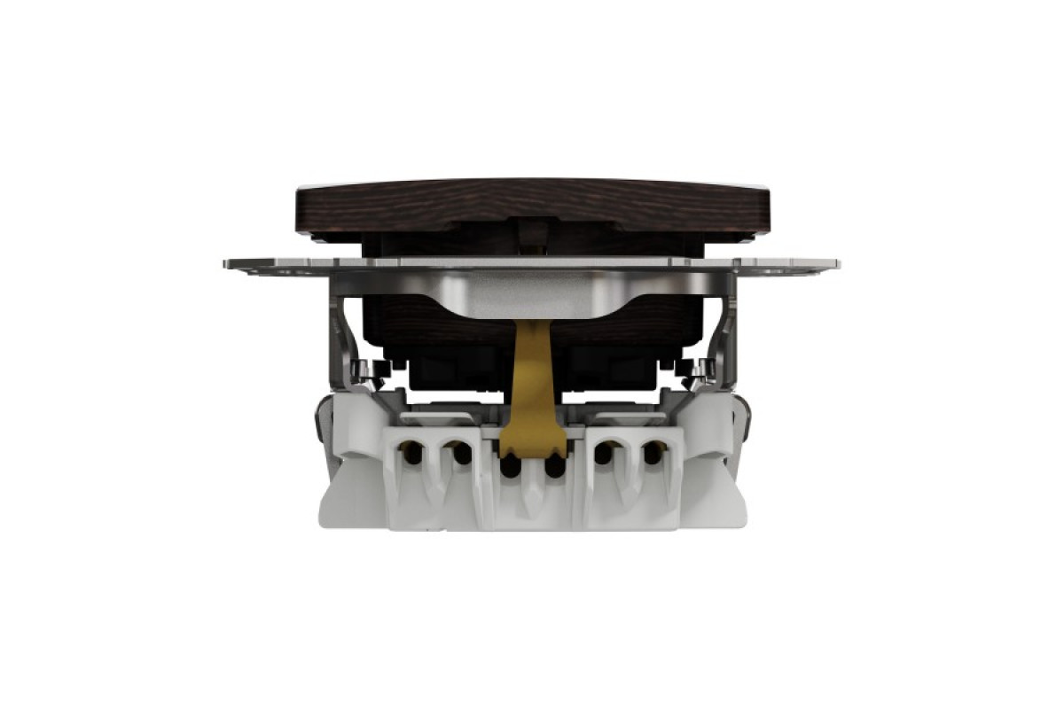 Розетка з заземленням та зі шторками Венге Sedna Element (SDD181022)